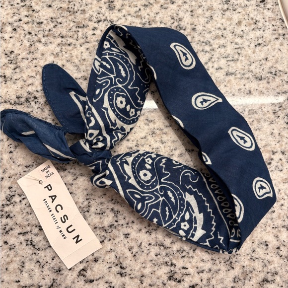 NWT PacSun Blue Paisley Bandana Headband Y2K Western Core Coquette Hair Scarf - Picture 4 of 10